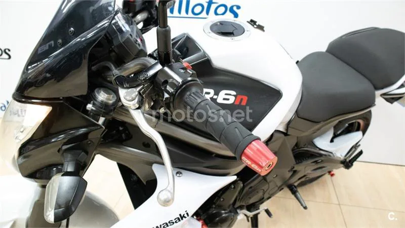 Kawasaki ER-6N – Vista 17