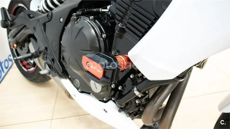 Kawasaki ER-6N – Vista 19