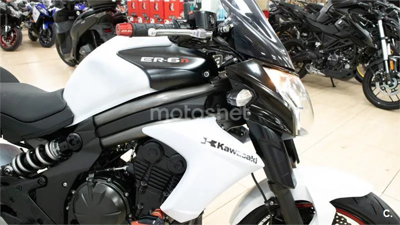 Kawasaki ER-6N – Vista 8