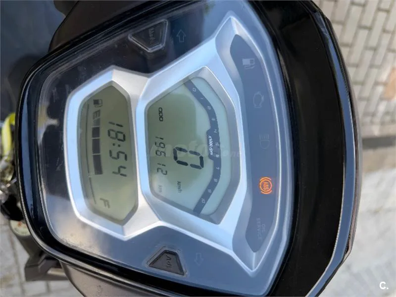 Kymco People S 125 – Vista 2