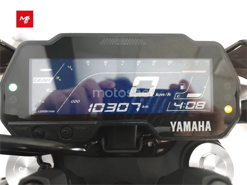 Yamaha MT-125 – Vista 8