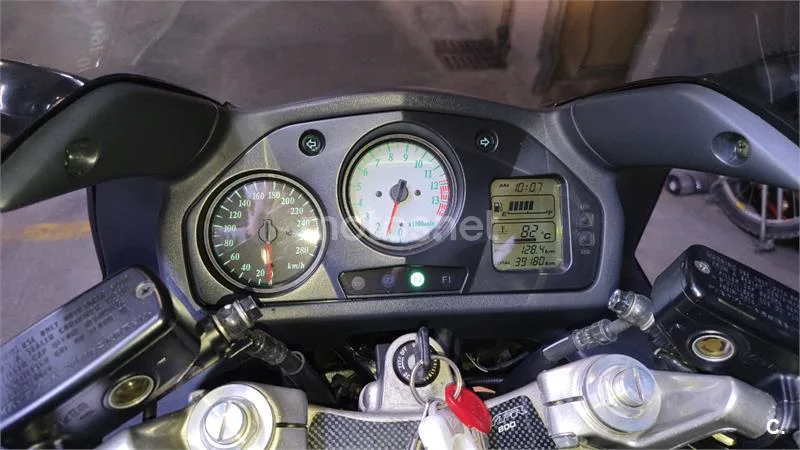 Honda VFR 800 – Vista 4
