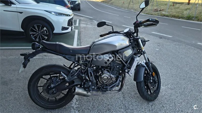Yamaha XSR 700 – Vista 3