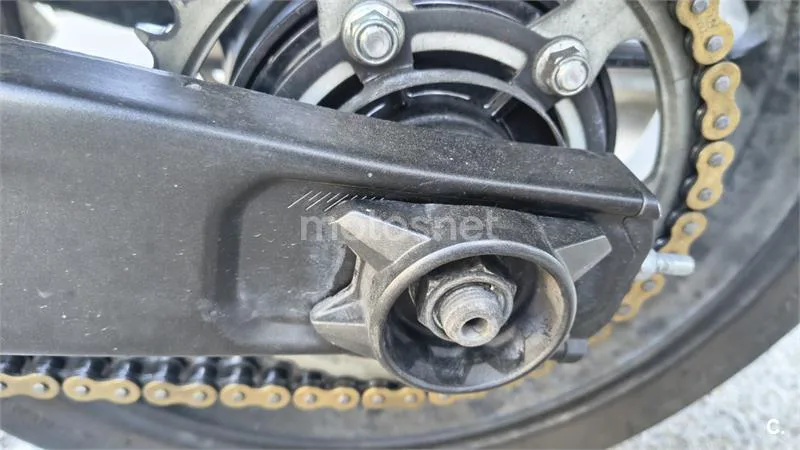 Yamaha XSR 700 – Vista 4
