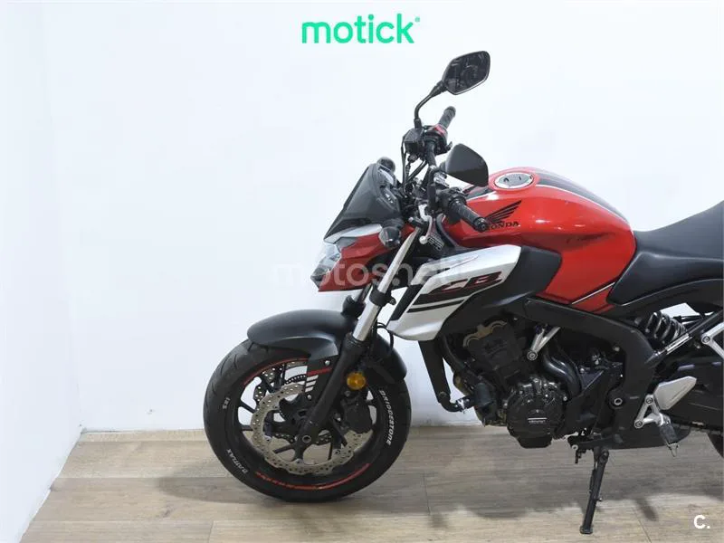 Honda CB 650 F – Vista 8