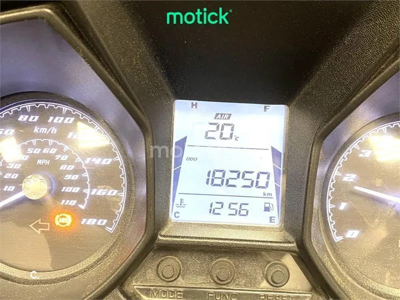 Kymco Super Dink 350 – Vista 6