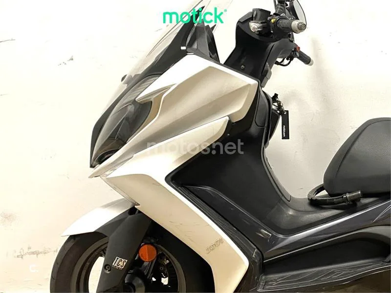 Kymco Super Dink 350 – Vista 8