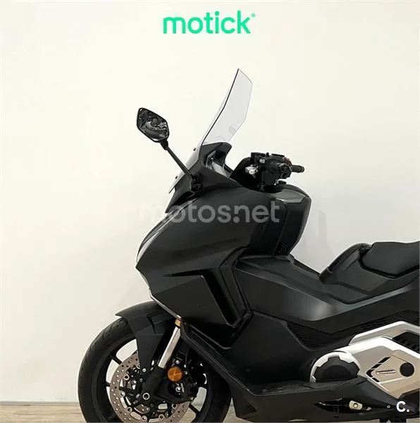 Honda Forza 750 – Vista 7