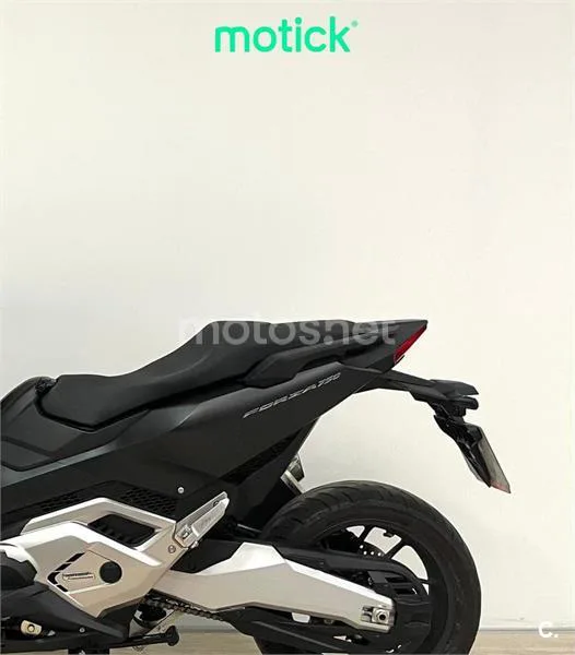 Honda Forza 750 – Vista 8
