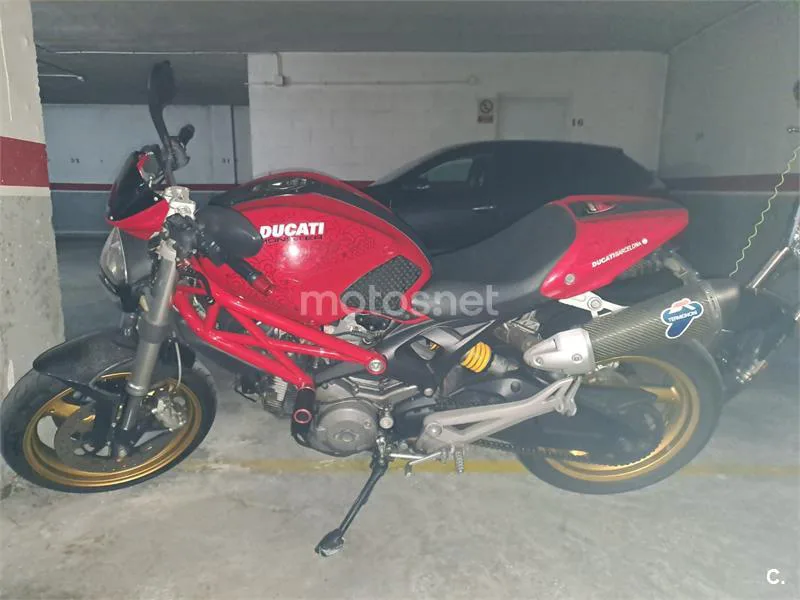 Ducati Monster 696 – Vista 3