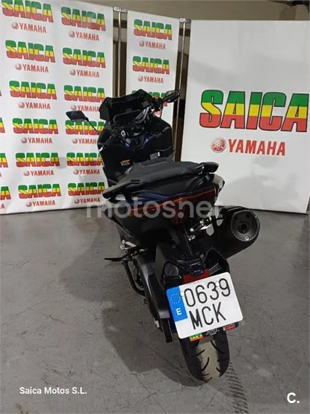 Yamaha TMAX – Vista 5