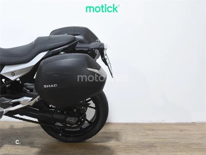 BMW F 900 R – Vista 9
