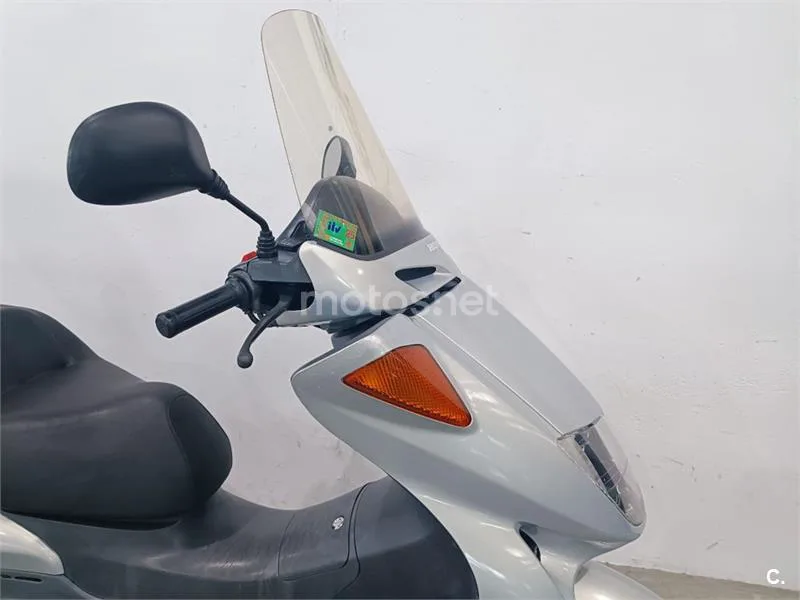 Honda FES 250 Foresight – Vista 11