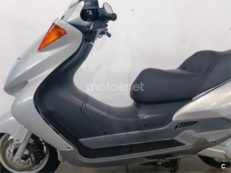 Honda FES 250 Foresight – Vista 19