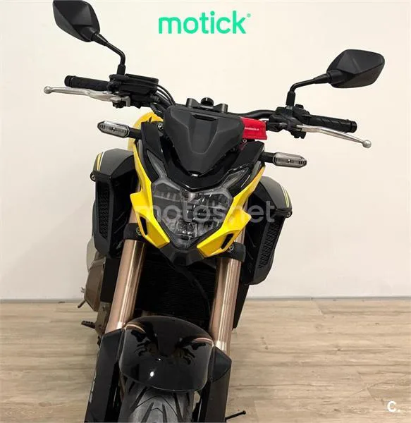 Honda CB 500 F – Vista 8