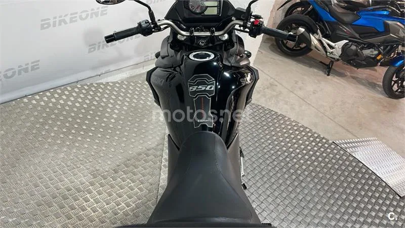 Suzuki V-Strom 650 – Vista 9