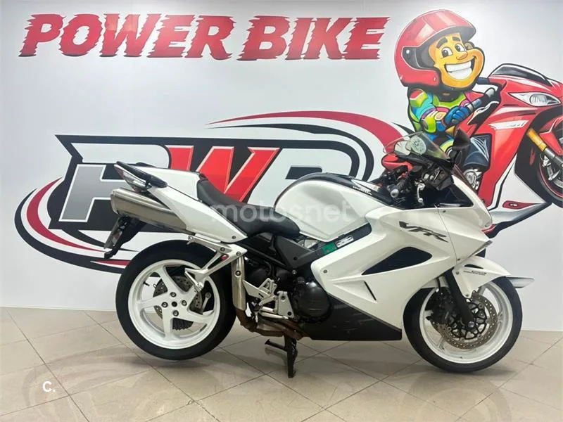 Honda VFR 800 – Vista 4