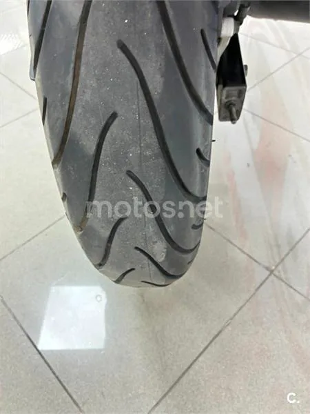 Suzuki GS 500 F – Vista 9