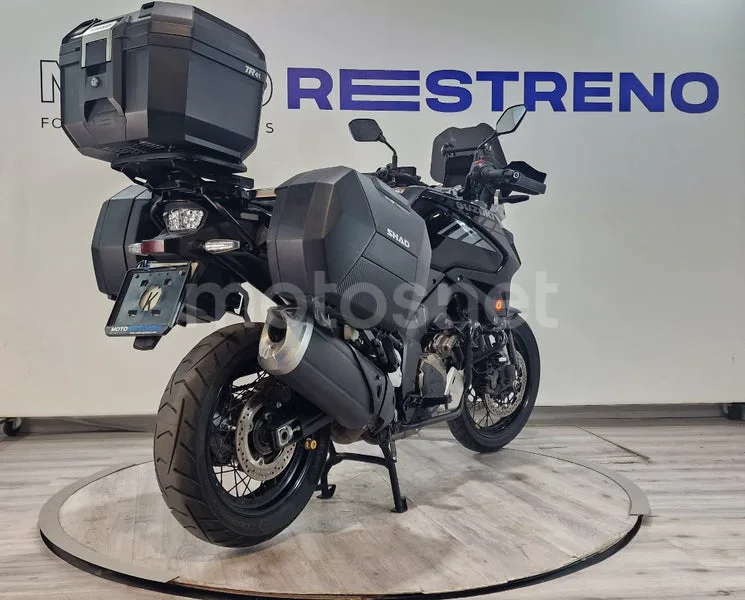 Suzuki V-Strom 1050 – Vista 8