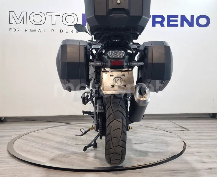 Suzuki V-Strom 1050 – Vista 9