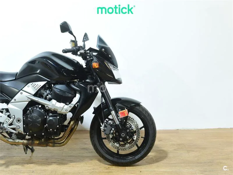 Kawasaki Z750 – Vista 4