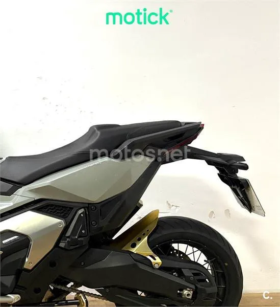 Honda X-ADV – Vista 7