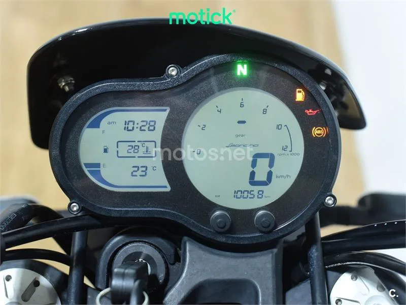 Benelli Leoncino 500 – Vista 5
