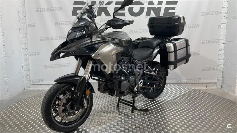 Benelli TRK 502 – Vista 4