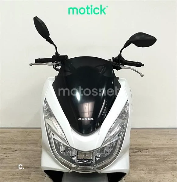 Honda PCX 125 – Vista 9