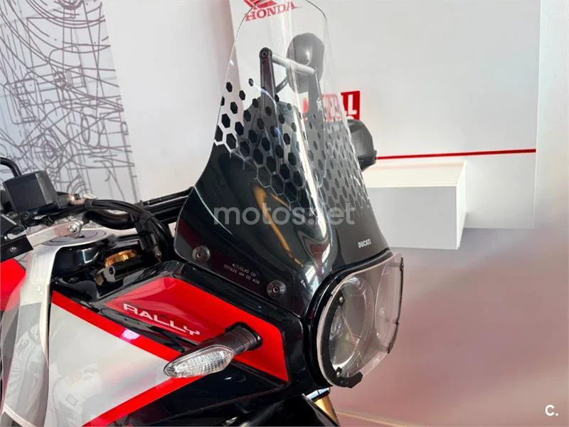 Ducati DesertX – Vista 3