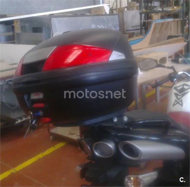 Suzuki GSR600 - Vista 4