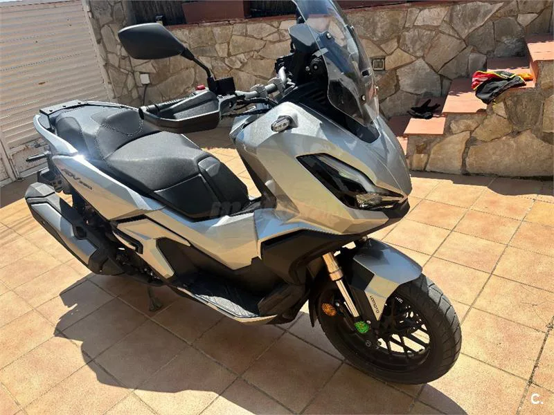 Honda ADV 350 – Vista 3