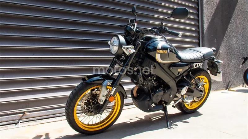 Yamaha XSR 125 – Vista 12