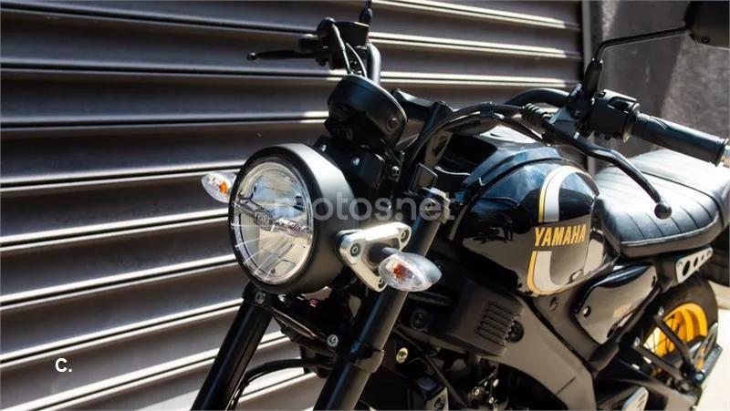 Yamaha XSR 125 – Vista 13