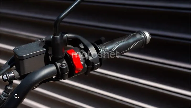 Yamaha XSR 125 – Vista 18