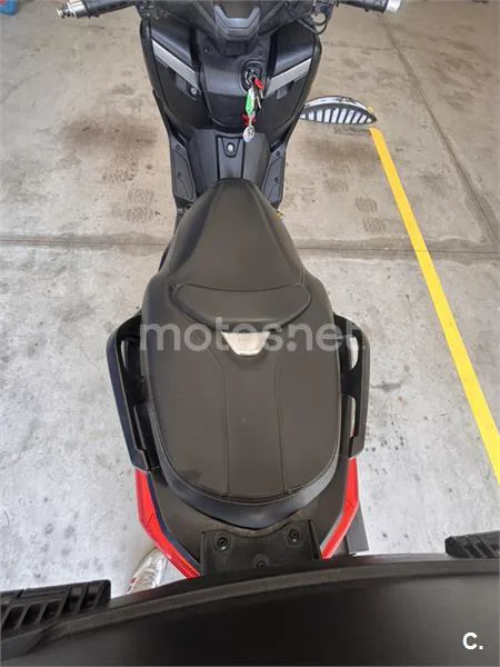 Yamaha XMAX 400 – Vista 4