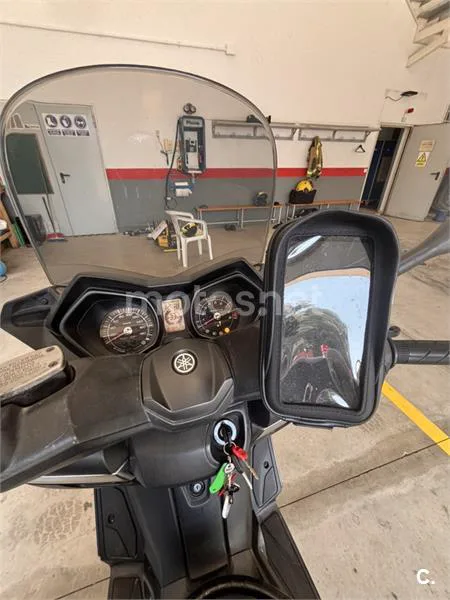 Yamaha XMAX 400 – Vista 5