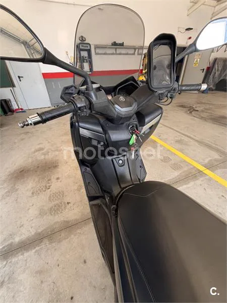 Yamaha XMAX 400 – Vista 6