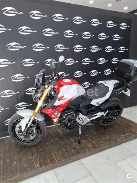 BMW F 900 R – Vista 3
