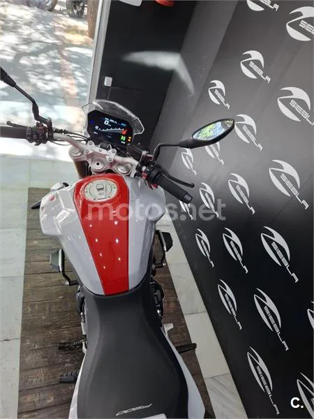 BMW F 900 R – Vista 9