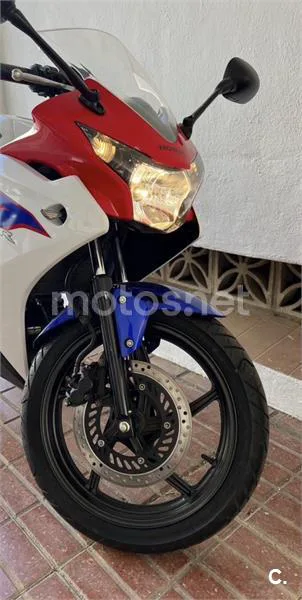 Honda CBR 125R – Vista 4