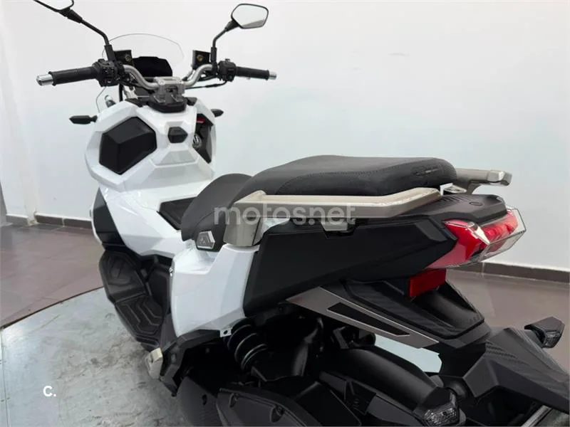 SYM ADX 125 – Vista 11