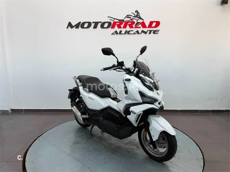 SYM ADX 125 – Vista 14
