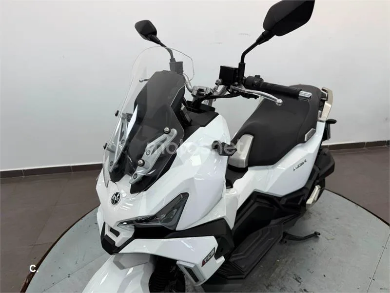SYM ADX 125 – Vista 15