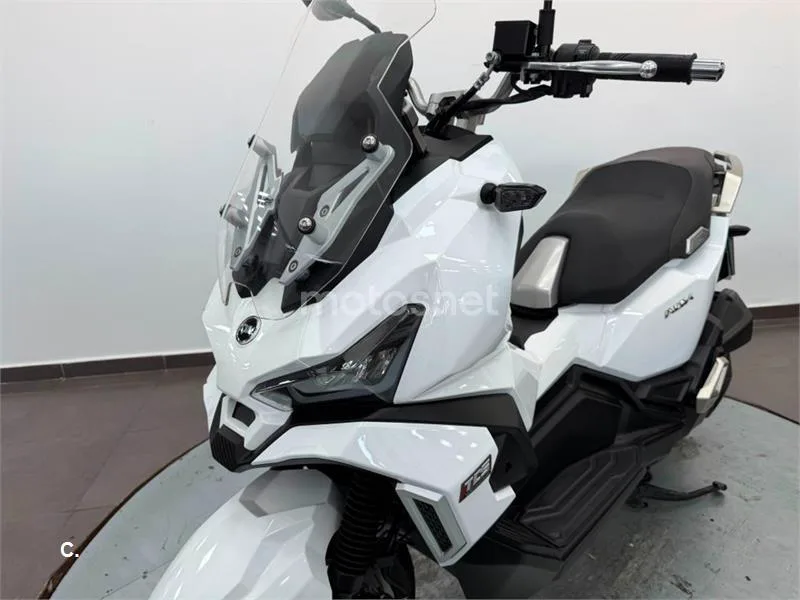 SYM ADX 125 – Vista 16