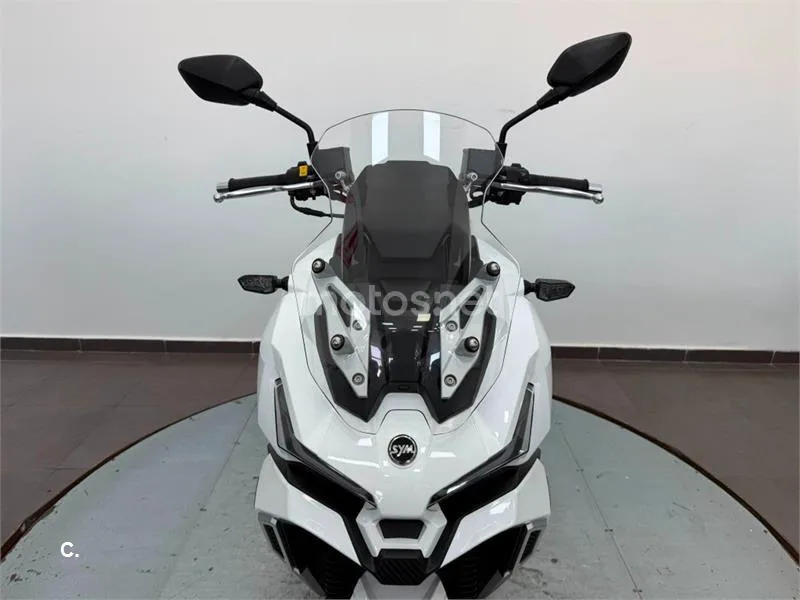 SYM ADX 125 – Vista 17
