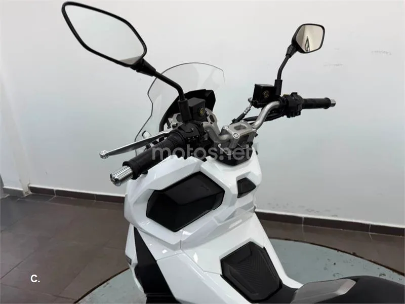 SYM ADX 125 – Vista 6