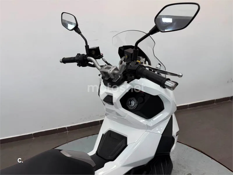 SYM ADX 125 – Vista 7