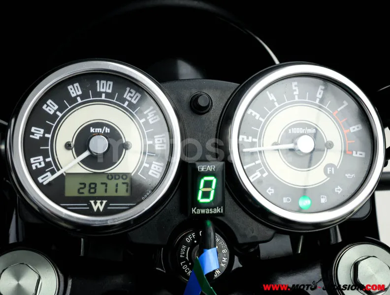 Kawasaki W800 – Vista 6
