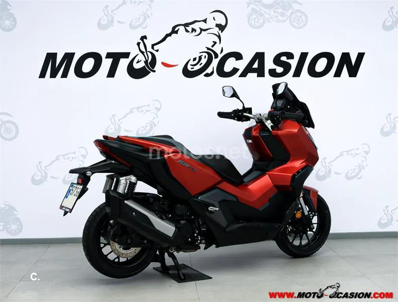 Honda ADV 350 – Vista 3